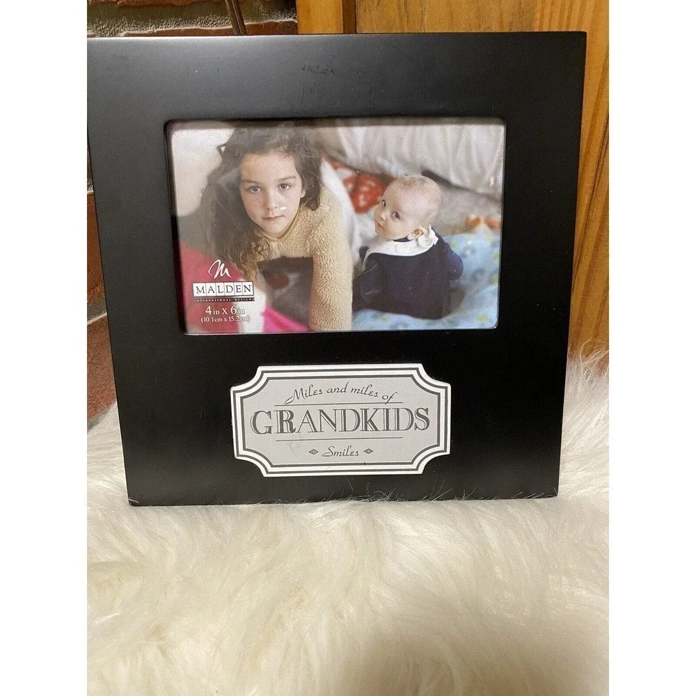 “Grandkids‎ Miles of Smiles” Malden Dark Picture Frame (for 4x6 photo)